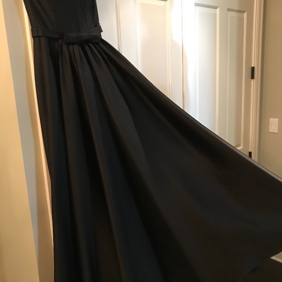 Custom ordered Frascara gown - Picture 2 of 3